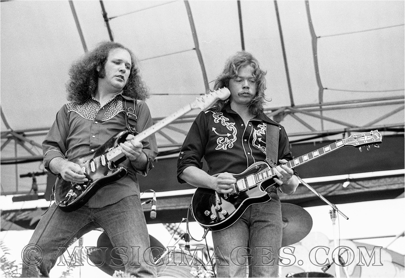 B205-30.jpg :: Oakland Stadium 7/2/77