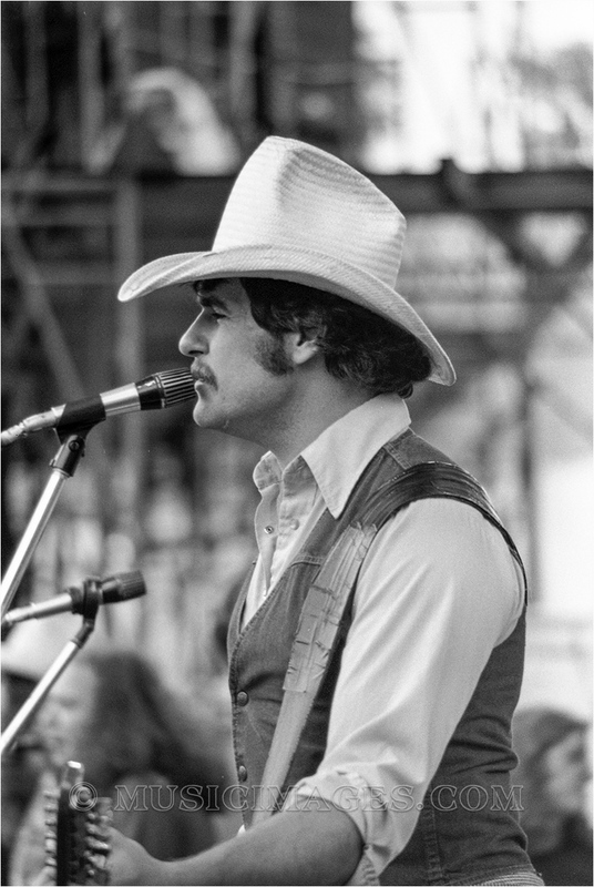 B205-5.jpg :: Oakland Stadium 7/2/77
