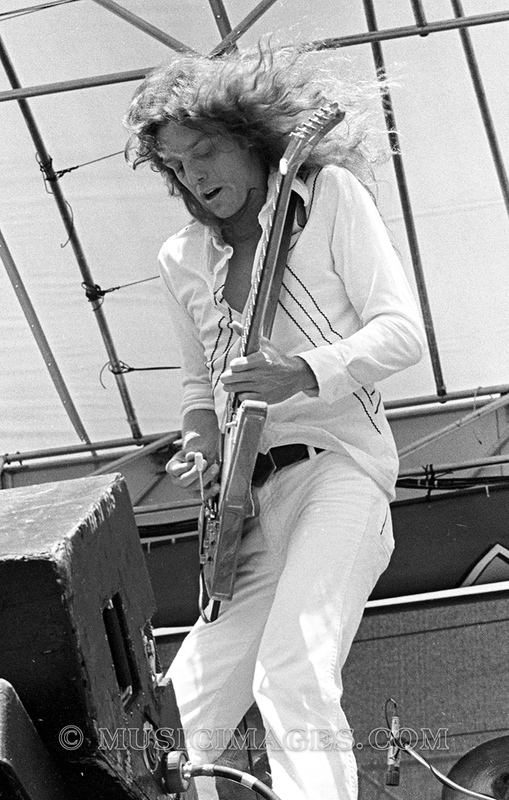B208-13.jpg :: Oakland Stadium, Oakland, Ca 7/2/77