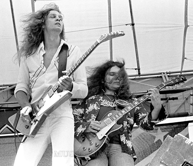 B208-15.jpg :: Oakland Stadium, Oakland, Ca 7/2/77