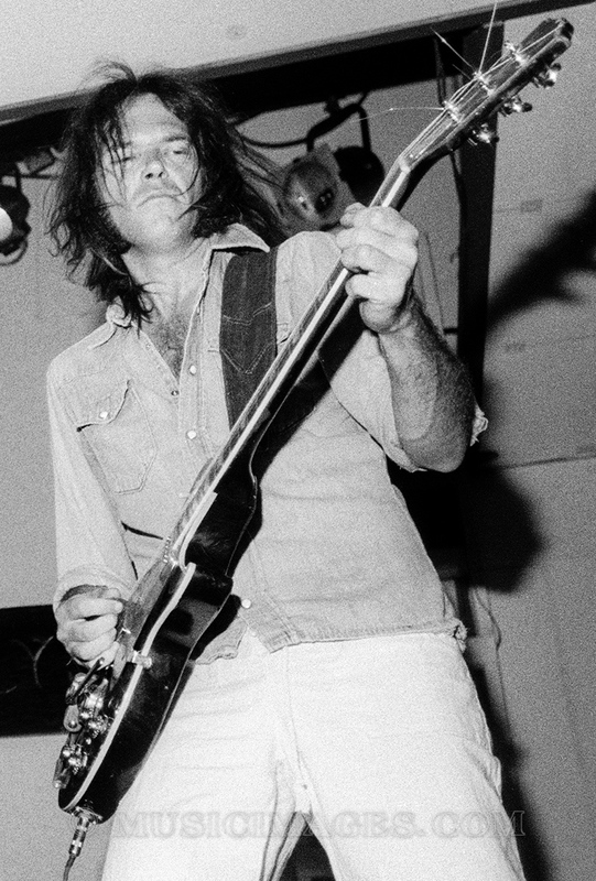 B214-11.jpg :: with The Ducks - Catalyst, Santa Cruz, Ca. 7/31/77