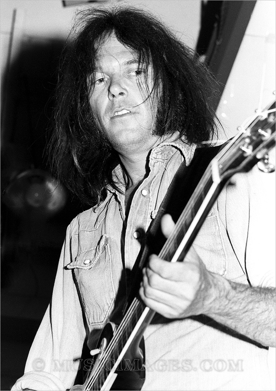 B214-14.jpg :: with The Ducks - Catalyst, Santa Cruz, Ca. 7/31/77