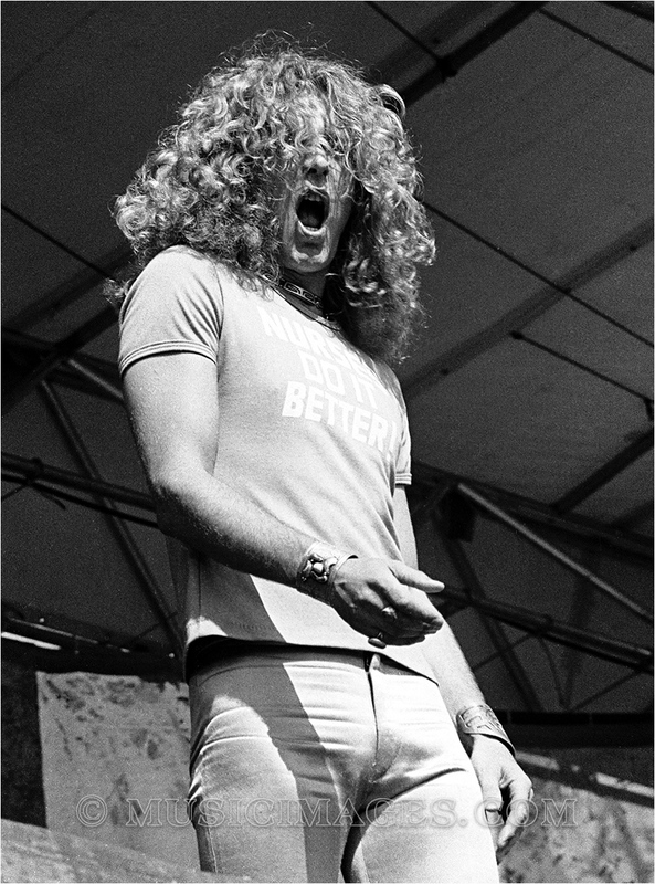 B216-37.jpg :: Oakland Stadium, Oakland, Ca. 7/23/77