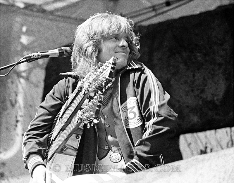 B217-37.jpg :: Oakland Stadium, Oakland, Ca. 7/23/77