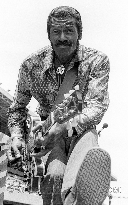 B223-37.jpg :: Chuck Berry (backed by the Billy C. Farlow Band) is playing between races at Golden Gate Fields in Berkeley, Ca. 7/31/77