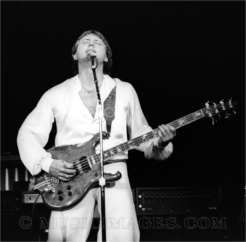 B226-14.jpg :: Oakland Coliseum, Oakland, Ca. 8/6/77