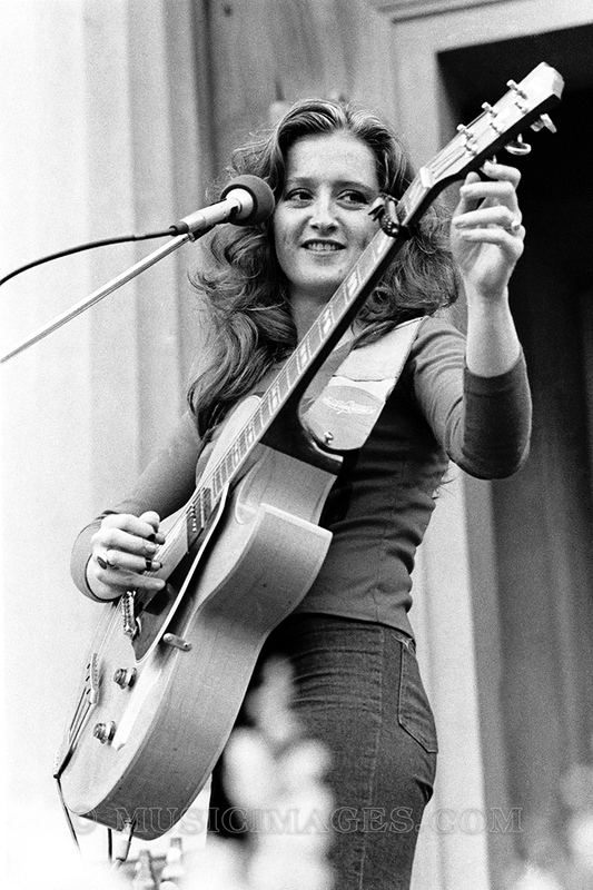 B236-32.jpg :: Greek Theater, Berkeley, Ca. 9/3/77