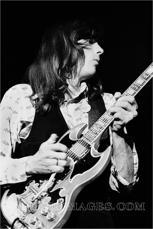 B263-16.jpg :: John is playing with the 7 Deadly Sins @ the Old Waldorf club, San Francisco, Ca. 11/6/77