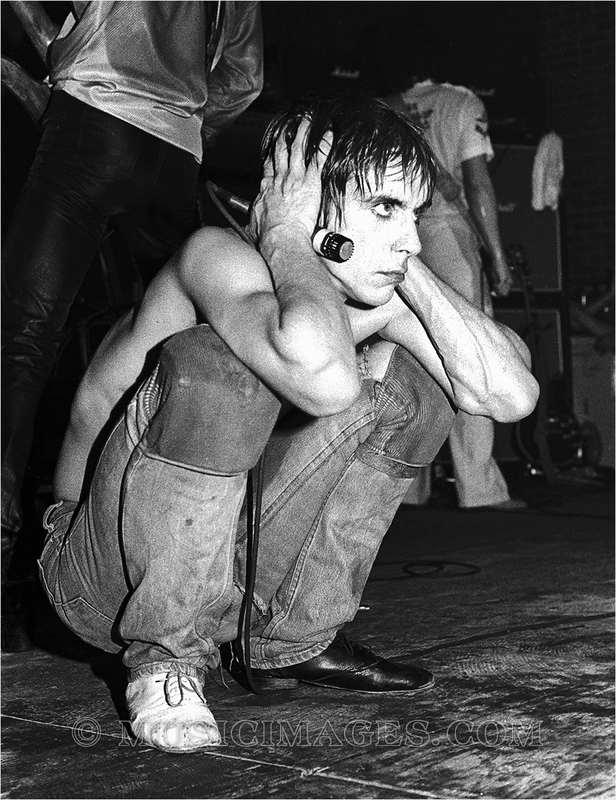 B278-21.jpg :: Old Waldorf club, San Francisco, Ca. 11/12/77