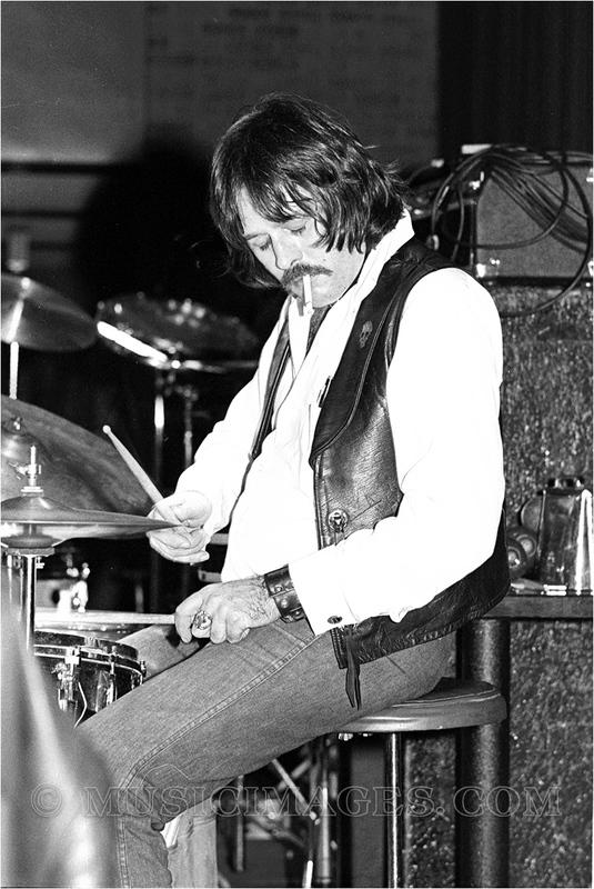 B287-34.jpg :: Spencer with the 7 Deadly Sins - Old Waldorf club, San Francisco, Ca. 12/4/77
