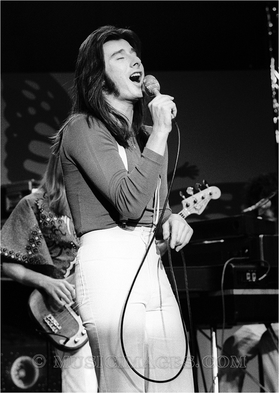 B296-28.jpg :: Steve Perry - Joey Bavaresco TV Show - Kabuki Theater, San Francisco, Ca. 1/7/78