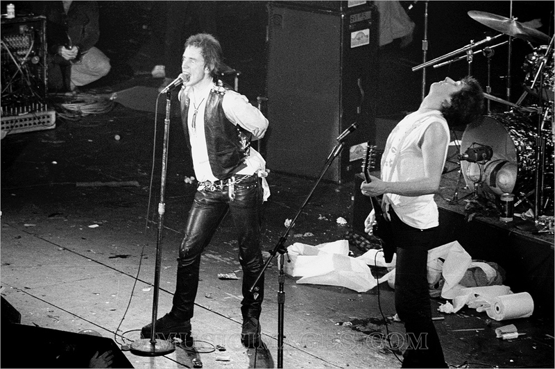 B310-36.jpg :: Winterland, San Francisco, Ca. 1/14/78