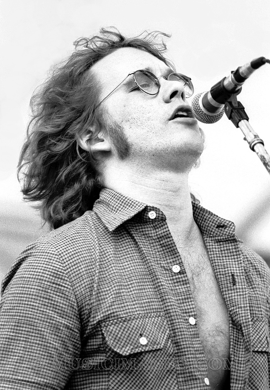 B367-24.jpg :: Santa Barbara Stadium 6/4/78