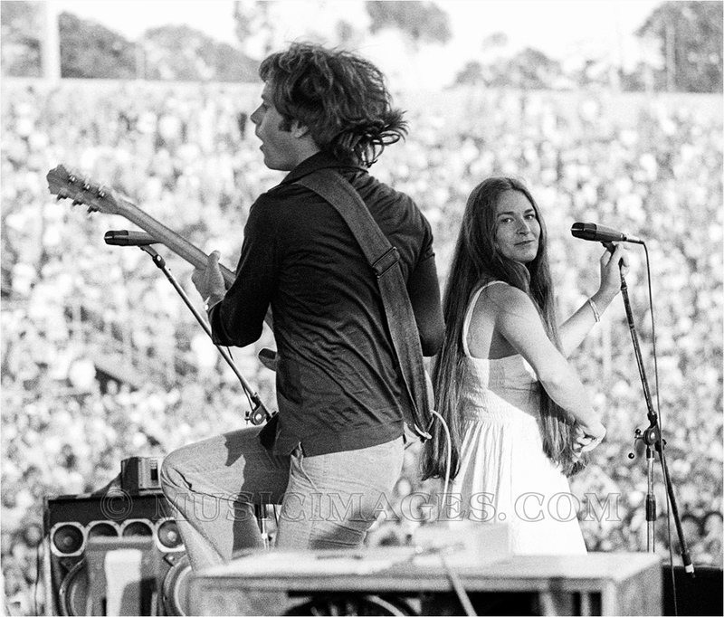 B395-10.jpg :: Bob Weir & Donna Godchaux - Santa Barbara Stadium, U.C. Santa Barbara 6/4/78