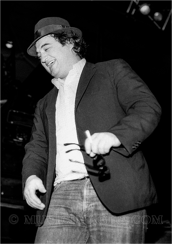 B473-16.jpg :: John Belushi during a Blues Brothers rehearsal - Winterland, San Francisco 12/31/78