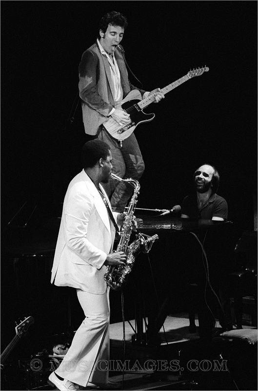 B482-25.jpg :: Winterland, San Francisco, Ca. 12/15/78