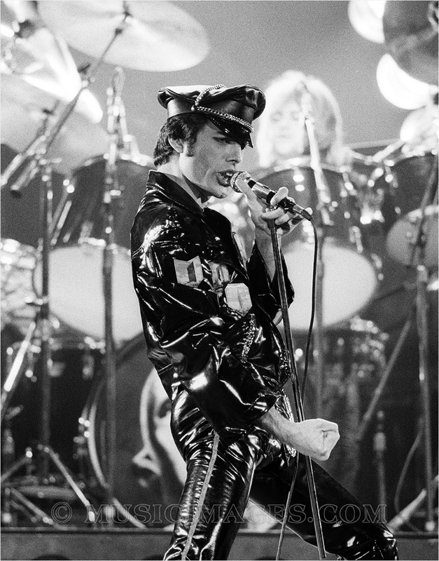 B490-6.jpg :: Oakland Coliseum, Oakland, Ca. 12/16/78