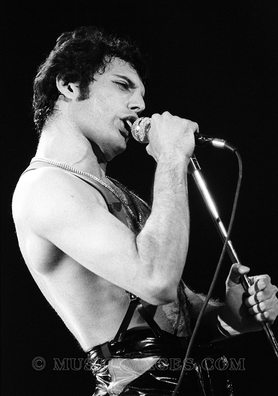 B492-20.jpg :: Oakland Coliseum, Oakland, Ca. 12/16/78