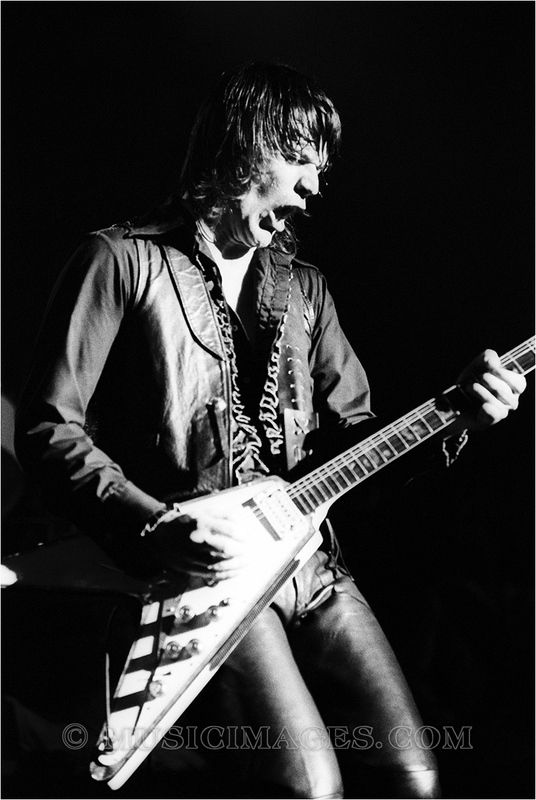 B524-10.jpg :: Oakland Auditorium, Oakland, Ca. 3/24/79