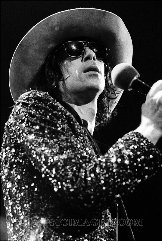 B524-32.jpg :: Oakland Auditorium, Oakland, Ca. 3/24/79