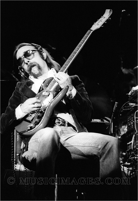 B553-31.jpg :: Jeff Baxter - Oakland Coliseum, Oakland, Ca. 12/30/78