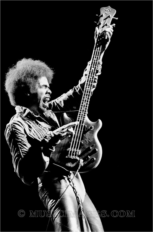 B578-19.jpg :: Stanley Clarke - Oakland Coliseum, Oakland, Ca. 5/20/79