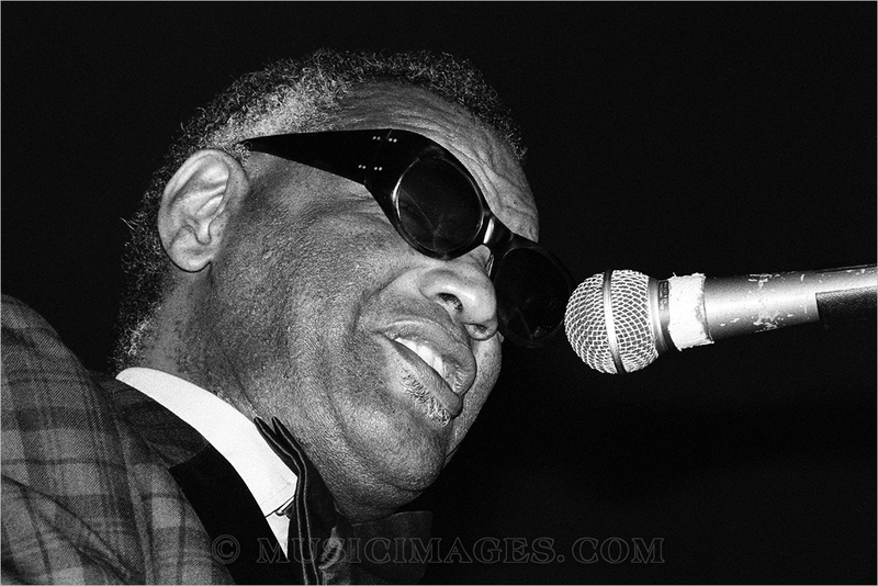 B628-11.jpg :: The Stone nightclub, San Francisco, Ca. 4/25/80