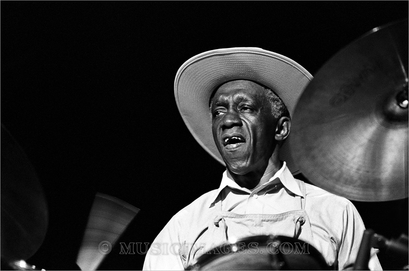 B641-6.jpg :: Zellerbach Hall, Berkeley, Ca. - May, 1980