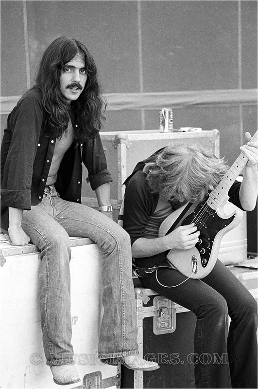 B671-15.jpg :: Craig Chaquico & Paul Kantner - Frost Amphitheater, Stanford Univ., Palo Alto, Ca. 8/31/80