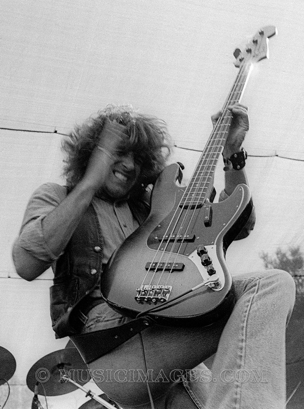 B672-16.jpg :: Pete Sears - Frost Amphitheater, Stanford Univ., Palo Alto, Ca. 8/31/80
