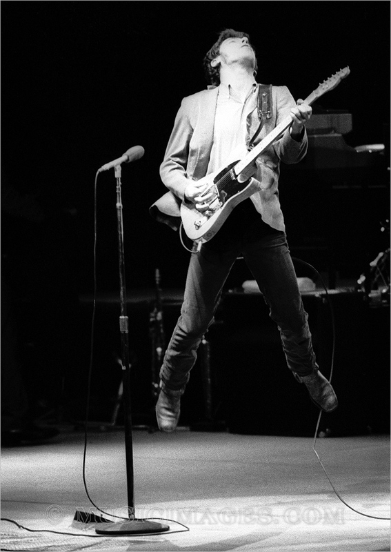 B676-13.jpg :: Oakland Coliseum, Oakland, Ca. 10/27/80