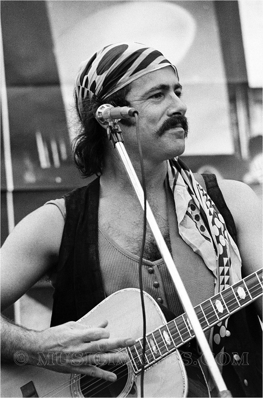 B86-33.jpg :: Robert Hunter performing with his band, Roadhog, at the Grateful Dead Auction - San Rafael, Ca 9/26/76