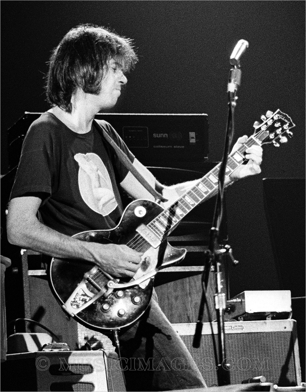 B99-11.jpg :: with Crazy Horse - Berkeley Community Theater 11/2/76
