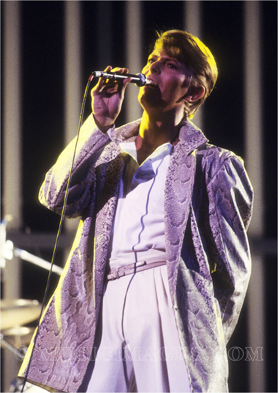 C10-34.jpg :: Oakland Coliseum, Oakland, Ca. 4/5/78
