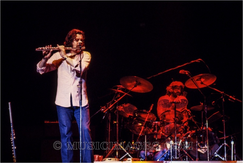 C121-10.jpg :: Oakland Coliseum, Oakland, Ca. 12/10/78
