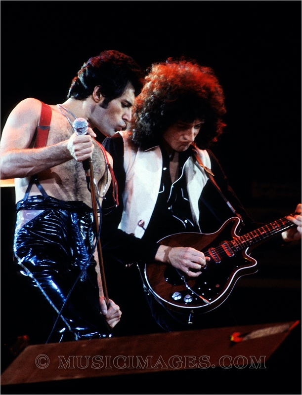 C133-12.jpg :: Oakland Coliseum, Oakland, Ca. 12/16/78