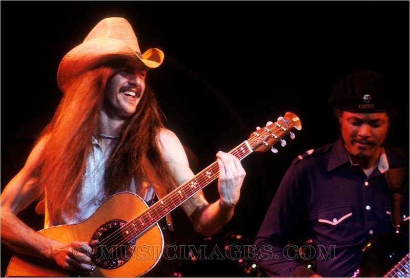 C142-14.jpg :: Pat Simmons - Oakland Coliseum, Oakland, Ca. 12/30/78