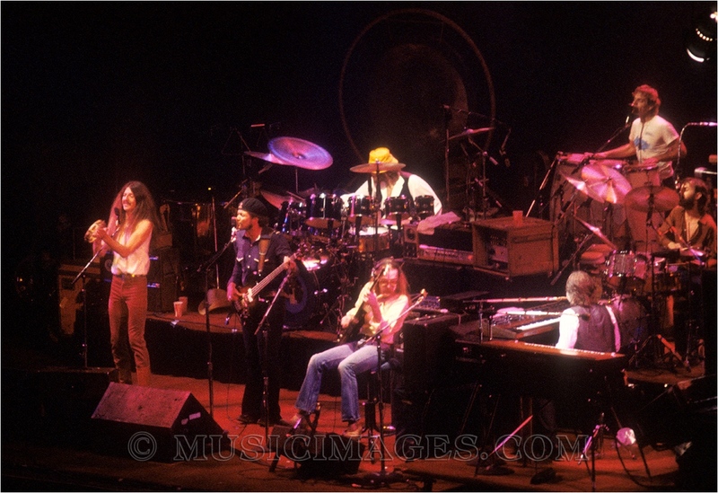 C142-32.jpg :: Oakland Coliseum, Oakland, Ca. 12/30/78