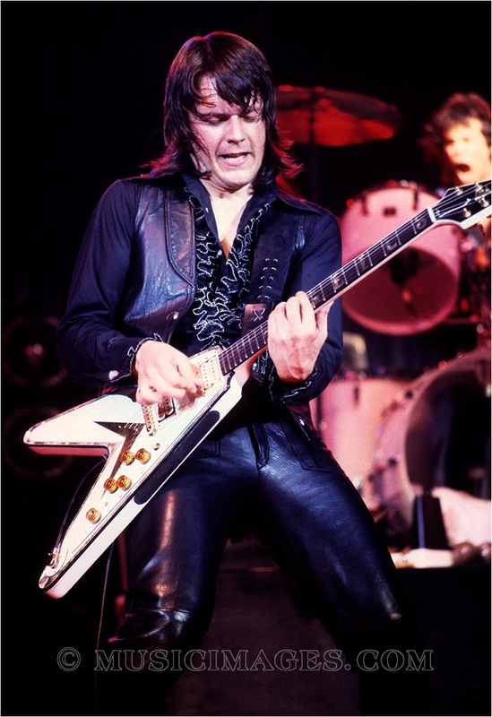 C153-16.jpg :: Oakland Auditorium, Oakland, Ca. 3/24/79