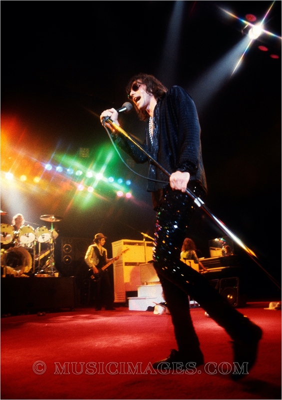 C153-25.jpg :: Oakland Auditorium, Oakland, Ca. 3/24/79