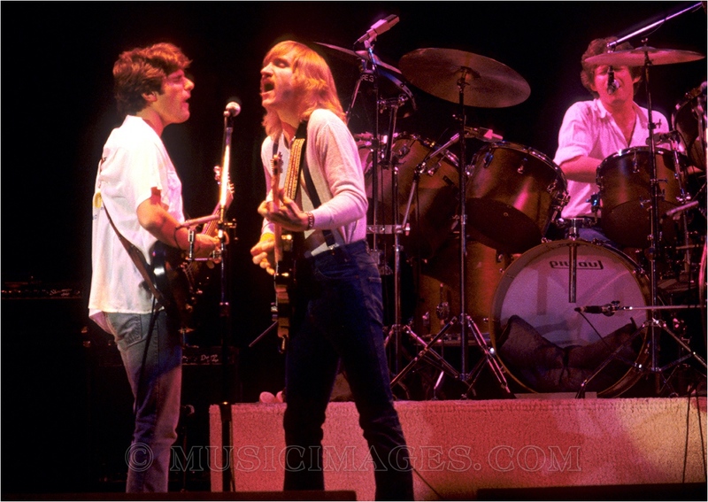 C255-22.jpg :: Oakland Coliseum, Oakland, Ca. 3/8/80