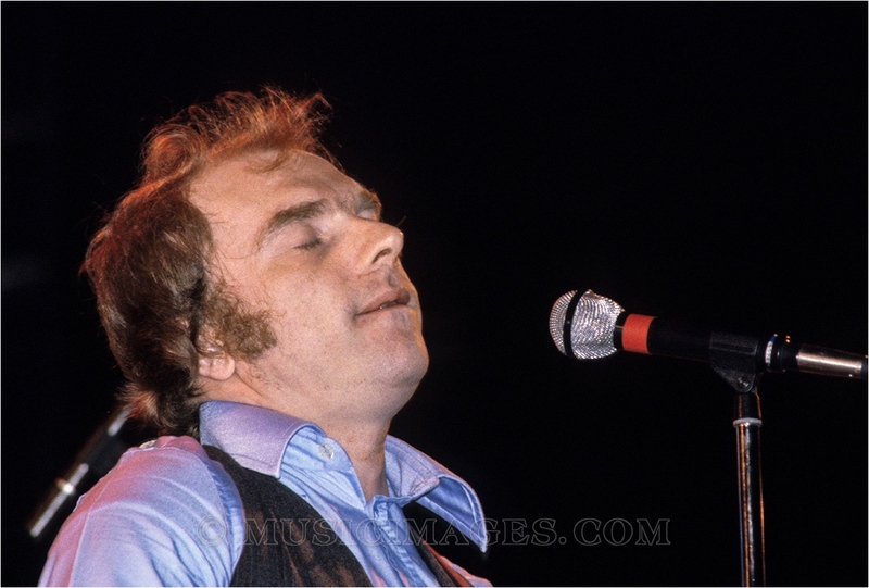C256-16.jpg :: Warfield Theater, San Francisco, Ca. 3/25/80