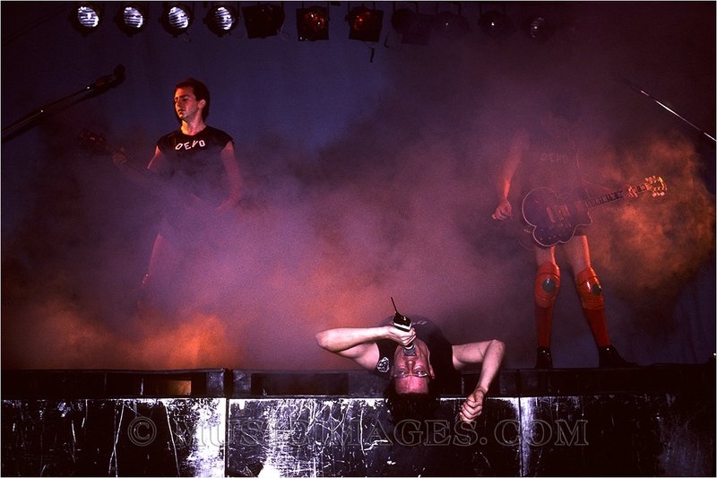 C268-23.jpg :: Devo - Phoenix Theater, Petaluma, Ca - August, 1980