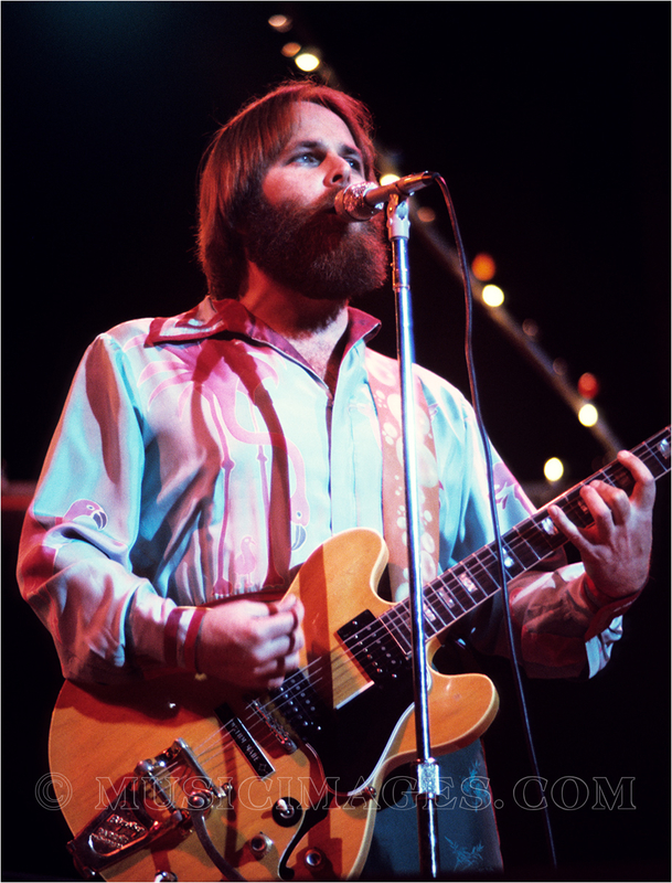 C31-7.jpg :: Carl Wilson - Oakland Coliseum 12/15/76