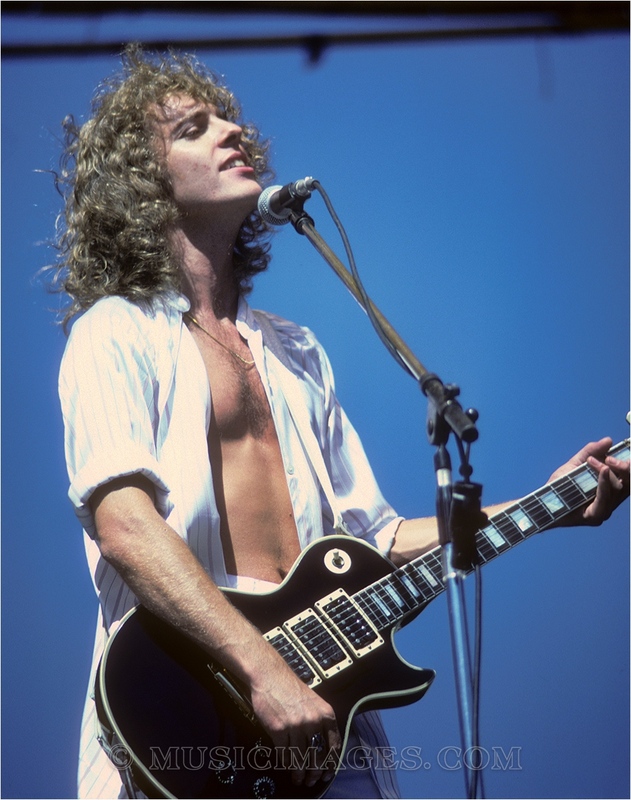 C35-30.jpg :: Day On The Green - Oakland Stadium, Oakland, Ca. 7/2/77