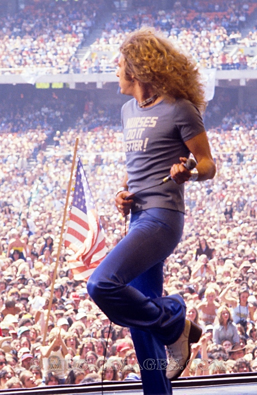C42-13.jpg :: Oakland Stadium, Oakland, Ca. 7/23/77
