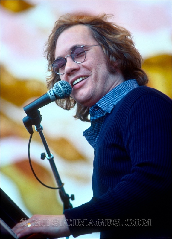 C46-32.jpg :: Santa Barbara Stadium 6/4/78