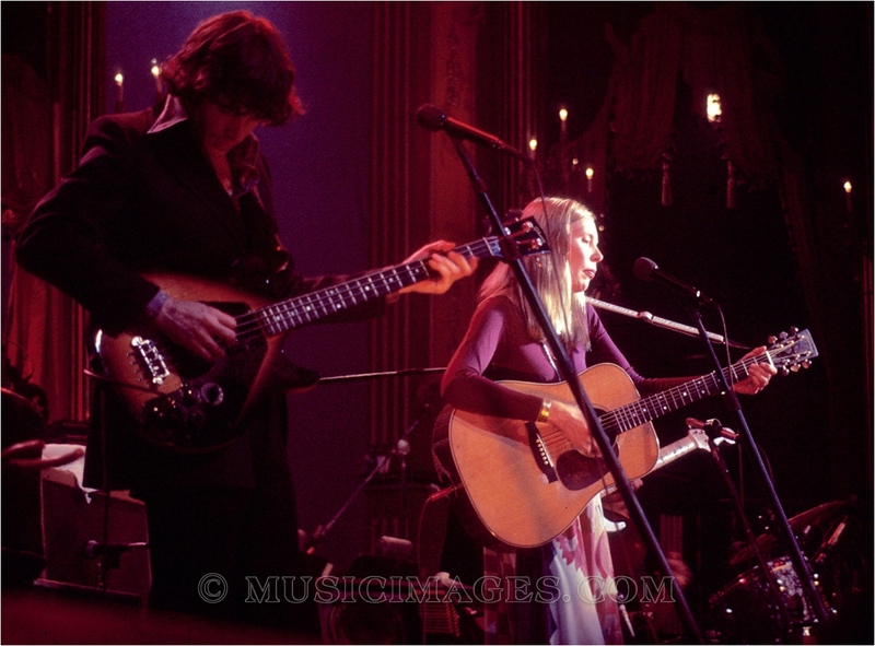 C62-15.jpg :: at The Band's Last Waltz - Winterland, San Francisco 11/25/76