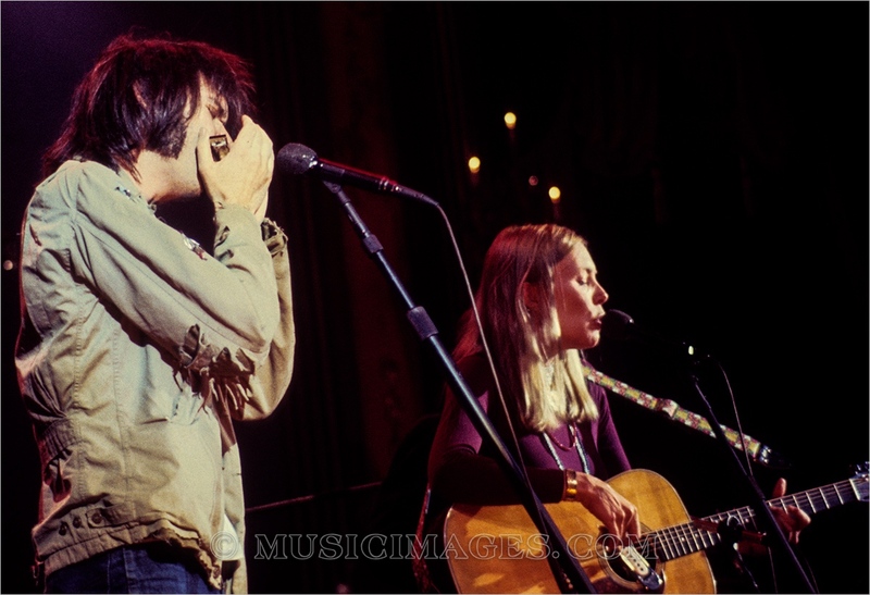 C62-23.jpg :: at The Band's Last Waltz - Winterland, San Francisco, Ca. 11/25/76