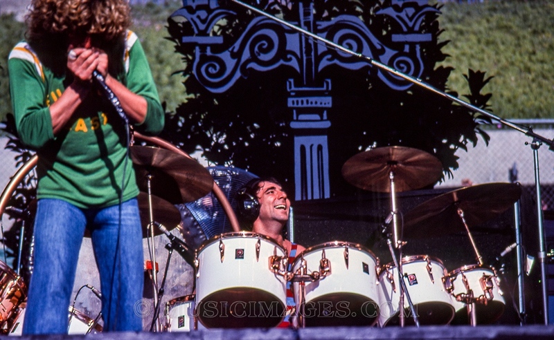 C67-14.jpg :: Oakland Stadium, Oakland, Ca. 10/9/76